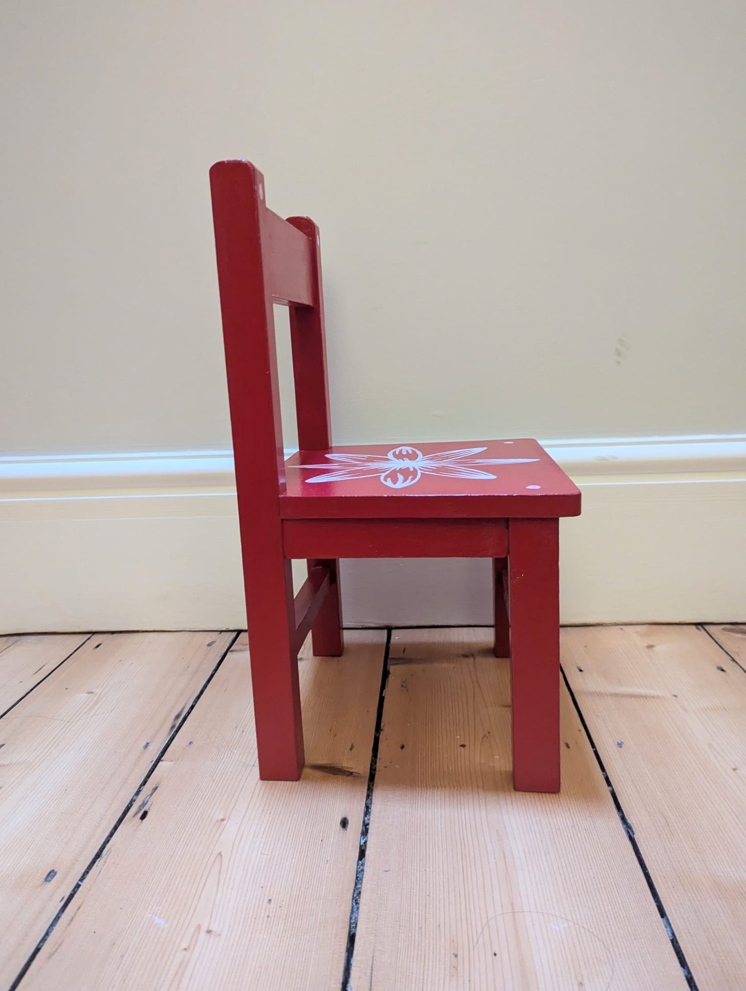 Hand Painted Vintage-Style Red and White Children's Chair (Personalised)